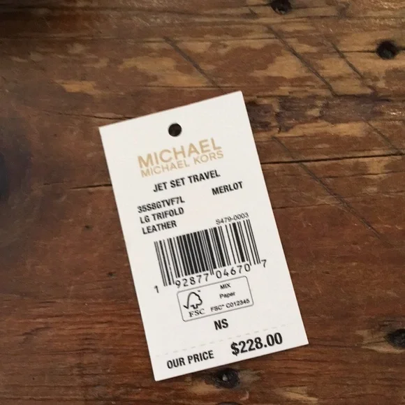 New Michael Kors burgundy wallet - Picture 4 of 4